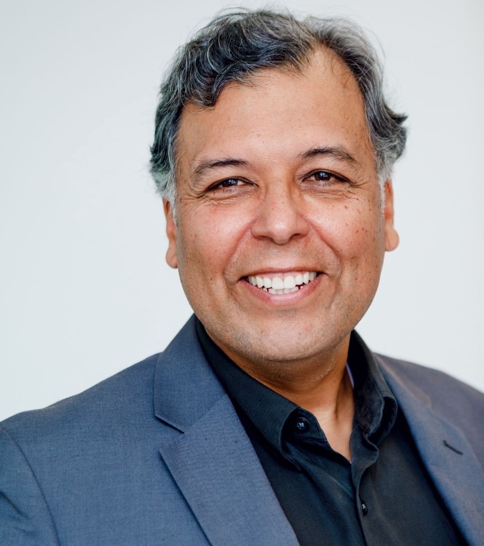 Steven Nunez