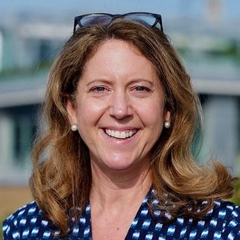 Nicki Auret
