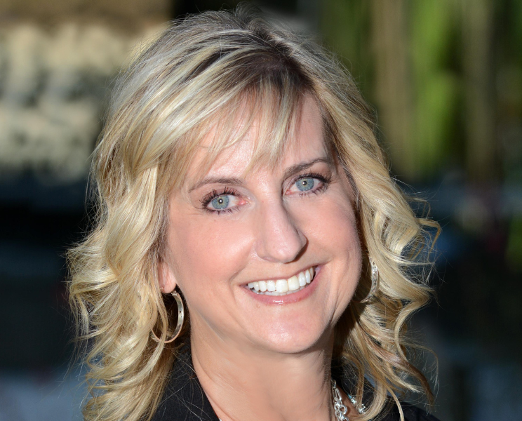 Lucinda Lambros